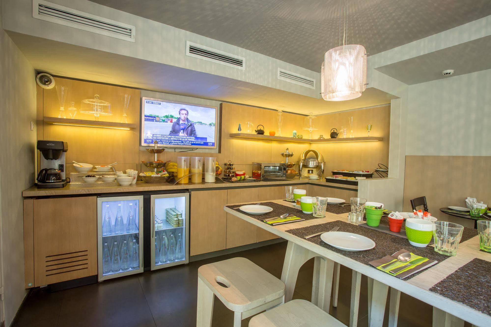 Hotel Le Marcel Paris Gare De L'Est Ngoại thất bức ảnh